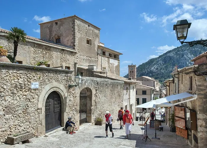 Owl Marvil - Exclusive Holidays Willa